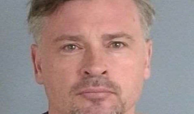 Smallville zvijezda Tom Welling -ova transformacija šok otkrivena u Mugshotu nakon uhićenja DUI -a