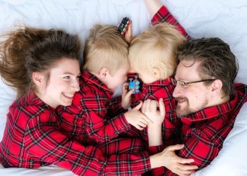 Snowdenova supruga traži rusko državljanstvo — RT Rusija i bivši Sovjetski Savez