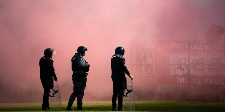 Sportske novosti – Francuski huligani planirali sukobe, ali svemu je na kraj stala policija, njih 56 ekspresno završilo u pritvoru