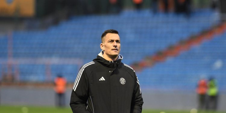 Sportske novosti – Hajduk bi se mogao riješiti petorke na kojoj ne planira zaraditi. Evo i koliko klub plaća raskide ugovora