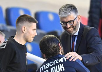 Sportske novosti – Njegova pojava zainteresirala je hajdukovce. Na Poljudu računaju da će biti udarna snaga splitske momčadi