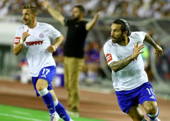 Sportske novosti – UŽIVO: Stigli su sastavi Hajduka i Belupa, Šege nema ni na klupi. Evo s kim Gattuso napada Farmaceute