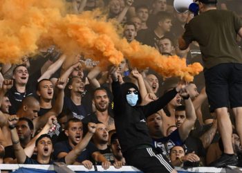 Sportske novosti – VIDEO Boysi večer uoči utakmice napravili show u Londonu, bilo je i ružnog skandiranja, orilo se: ‘Ubij…’