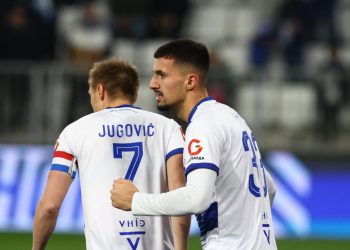 Sportske novosti – Zadnji dani priprema donijeli loše vijesti za Osijek i Coppitellija, važna karika završila na štakama