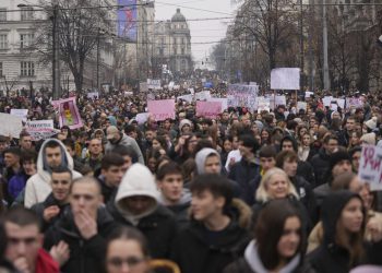 Srpski premijer podnio ostavku. Koje su posljedice i što o svemu kažu Meter i Avdagić