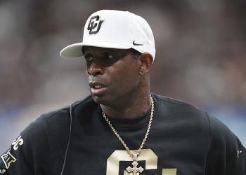 Stajalište Raidersa i Toma Bradyja o angažiranju Deiona Sandersa otkriveno usred ‘snažnog interesa’ trenera Colorada