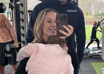 Super fit par Kate i Rio Ferdinand vježbaju s obitelji dok dijele snimku sinova Creea (četiri) i Tatea (15) kako uživaju u raskošnoj kućnoj teretani