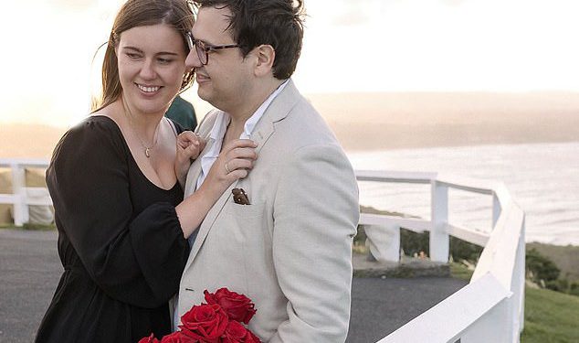 Supruga ‘Kralja laserske klinike’ čini moć nakon njihovog misterioznog rascjepa. Osim toga, Bretanja i Davidov novi dom – i koji je Celeb bio razbijen na otvorenom? Grupni razgovor s Lucy Manly