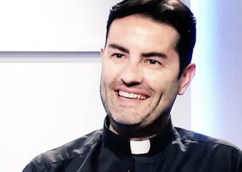 Svećenik objavio da ima rak i da treba molitvu za čudo: ‘Šest mjeseci poslije, raka nema’