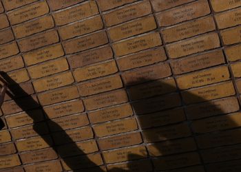 Tisuće osumnjičenih suradnika nacista imenovane u državnim arhivima EU — RT World News