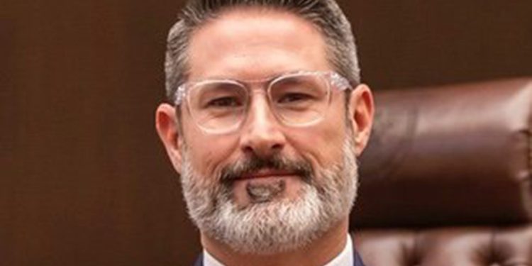 Tko je Dusty Deevers, Oklahoman republikanac koji planira “vratiti moralnu razum?”