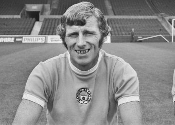 Tony Book, bivši kapetan Manchester Cityja, preminuo je u 90. godini