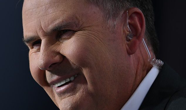 Tony Jones označen je RASISTOM u zapanjujućoj tužbi za ljudska prava koja poziva na njegov otkaz zbog ismijavanja Novaka Đokovića – dok je otkrivena skrivena poruka srpske zvijezde obožavateljima