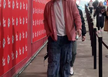 Travis Kelce stiže na utakmicu doigravanja Chiefs-Texans s Taylor Swift već tamo kako bi ga podržala