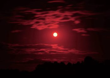 Tri krvava mjeseca uskoro će se pojaviti na nebu: ‘Proročanstva kažu što to znači za svijet’