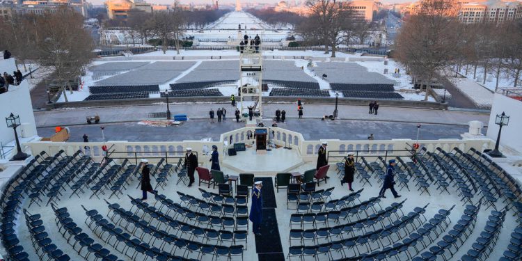 Trump će otići u zatvorenom prostoru na ceremoniju inauguracije na otvorenom kako bi izbjegao niske temperature