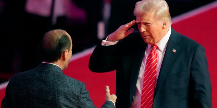 Trump će potpisati više od 200 izvršnih naloga prvog dana na dužnosti, stoji u izvješću