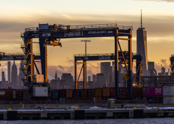 Trump najavljuje novu američku poreznu agenciju — RT World News