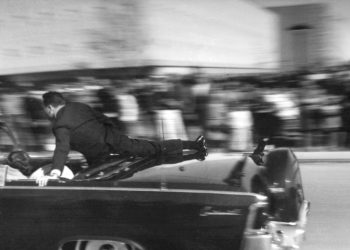 Trump naređuje objavljivanje datoteka JFK, RFK i MLK — RT World News