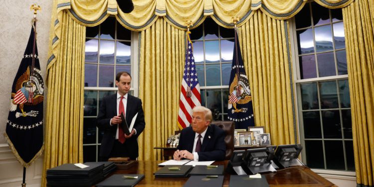 Trump naziva Španjolsku ‘zemljom BRICS-a’ — RT World News