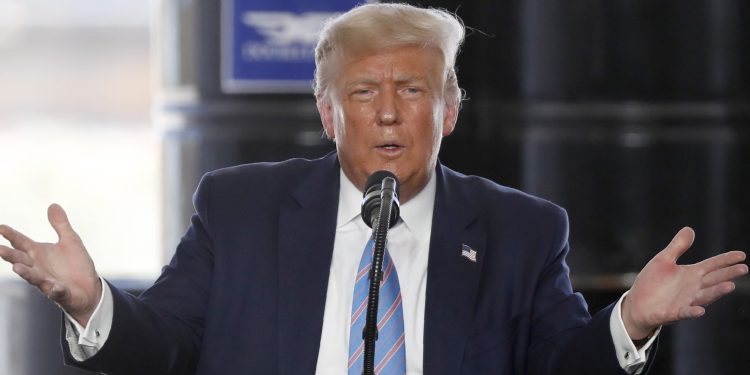 Trump odgovorio na pitanje o zadržavanju sankcija Rusiji
