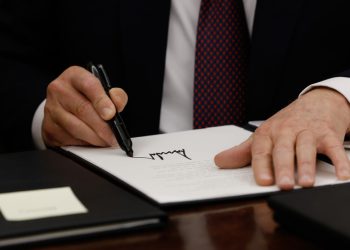 Trump pokrenuo sveobuhvatnu akciju gušenja granice — RT World News