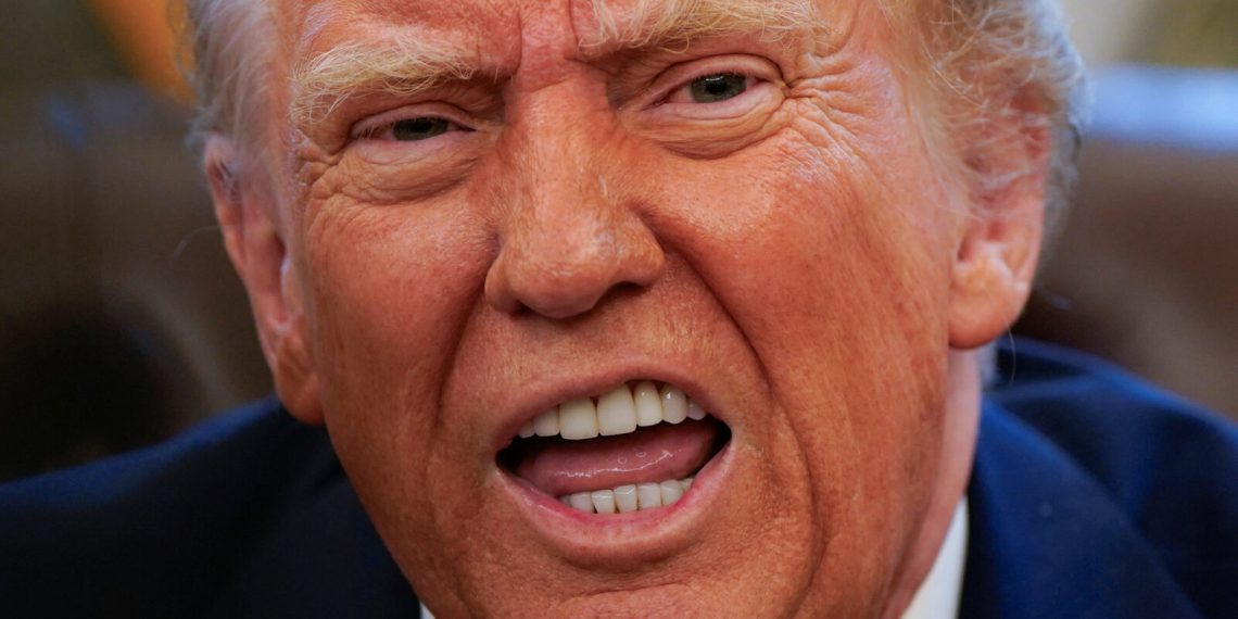 Trump uvodi 25 posto carine na uvoz iz Meksika i Kanade. Nafta još pod upitnikom