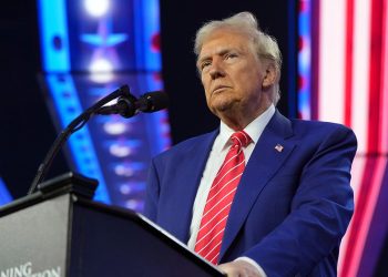 Trump vraća utjecaj GOP-a dok republikanci padaju iza Johnsona