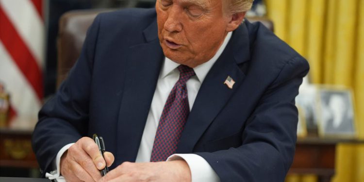 Trumpa tužilo 18 saveznih država i trudnice zbog ‘flagrantno nezakonite’ odluke o državljanstvu po rođenju