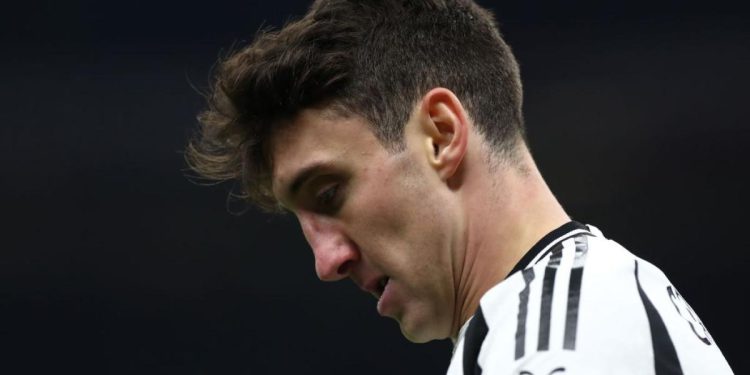 Tržište, City oslobođen. Svi veliki hitovi. Slušajte In The Box