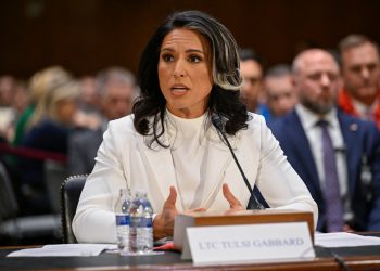 Tulsi Gabbard odbija nazvati Edwarda Snowdena “izdajlom” tijekom saslušanja za potvrdu
