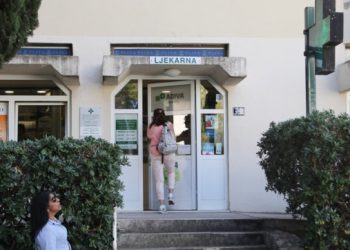 U apotekama vlada nestašica fiziološke otopine. Ako vam treba, možete je jednostavno sami napraviti