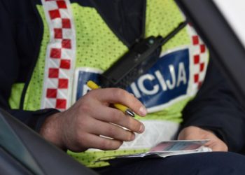 U proteklom tjednu na dubrovačkim prometnicama napisano je 857 kazni, najčešće zbog prebrze vožnje