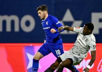 UŽIVO/VIDEO: Senzacionalan potez bivšeg juniora Dinama, zabio Modrima direktno iz kornera