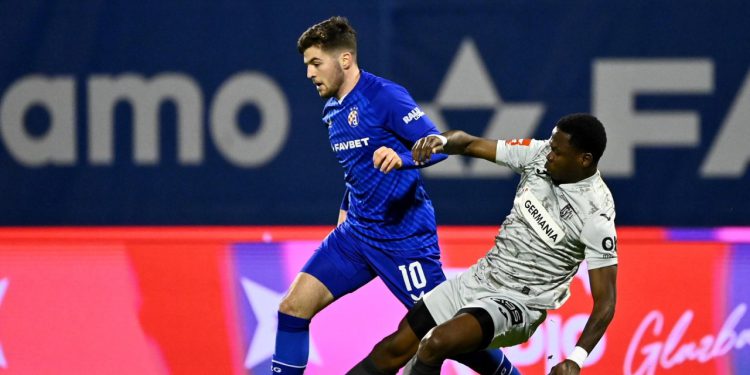 UŽIVO/VIDEO: Senzacionalan potez bivšeg juniora Dinama, zabio Modrima direktno iz kornera