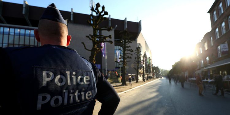 Ukrajinski tinejdžer uhićen zbog terorističke zavjere u džamiji — RT World News