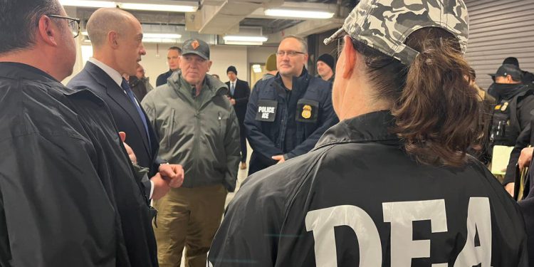 Unutar Trumpovih imigracijskih uhićenja u Chicagu: Dr. Phil, tužbe i ‘uplašene’ zajednice