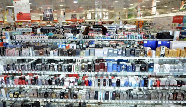 Urušava se zdravstvo u susjednoj državi? ‘Medicinska sestra iz Trebinja u dubrovačkoj parfumeriji ima plaću 1500 eura’