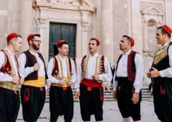 Uz novu pjesmu “U ruci ti Grad” klapa Kaše slavi punoljetnost