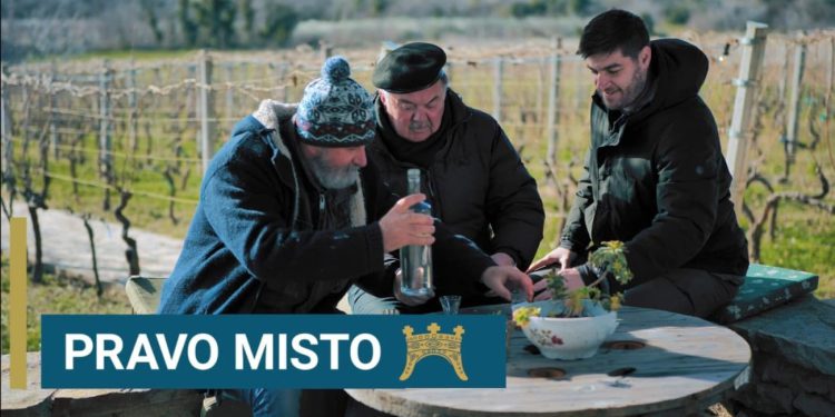 VIDEO Filip Radoš i Vedran Mlikota nastavljaju svoju ulogu zaštitnih lica kampanje “Pravo misto”