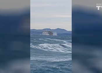 VIDEO Hrvat u borbi s jakom burom