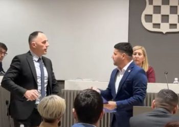 VIDEO Sjednica Skupštine ŽZH prekinuta zbog sukoba HRS-ovog Bandića i HDZ-ovog Jelčića