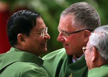 Vatikan pozdravlja homoseksualne svećenike — RT World News