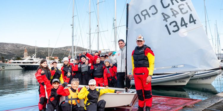 Veselje u JK Trogir, stigao novi Optimist!