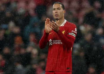 Virgil van Dijk kaže da je ‘smiren’ u vezi s ugovornom situacijom s Liverpoolom – unatoč tome što se ugovor raspada zajedno s Trentom Alexander-Arnoldom i Mohamedom Salahom