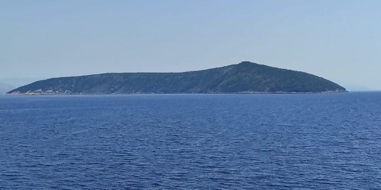 Vlada preuzela davanje koncesije na pomorskom dobru za izgradnju i gospodarsko korištenje ribogojilišta na otoku Plavniku