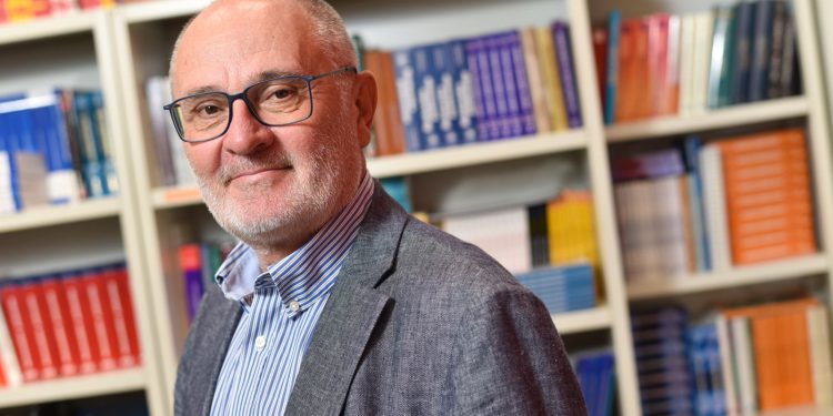 RADIO NACIONAL Cvrtila: Sustav ne funkcionira! Ako se smae ovlasti predsjednika, bit će samo još veći kaos | NACIONAL.HR