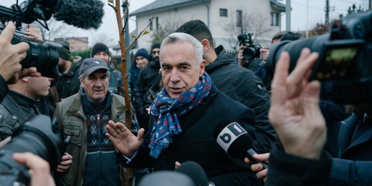 Voditelj poništenih predsjedničkih izbora ponovno na vrhu anketa — RT World News