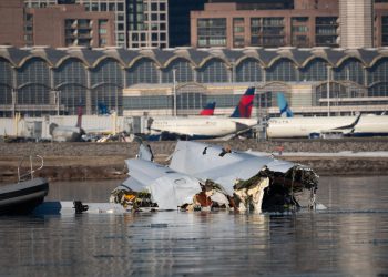 WASHINGTON DC Avion Crash najnovije: ‘Black Box’ kokpit i snimke leta oporavljenih od olupina