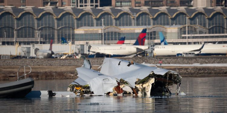 WASHINGTON DC Avion Crash najnovije: ‘Black Box’ kokpit i snimke leta oporavljenih od olupina